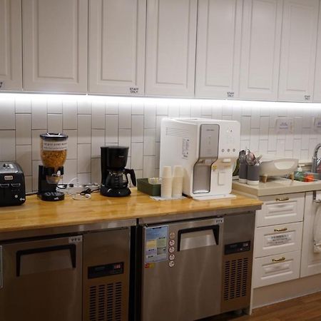 Hannahstay Women Only Guesthouse Чеджу Екстериор снимка