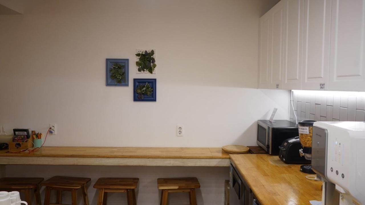 Hannahstay Women Only Guesthouse Чеджу Екстериор снимка