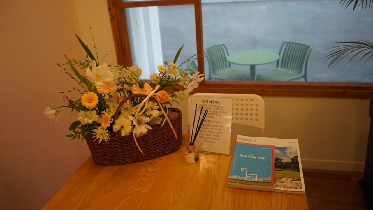 Hannahstay Women Only Guesthouse Чеджу Екстериор снимка