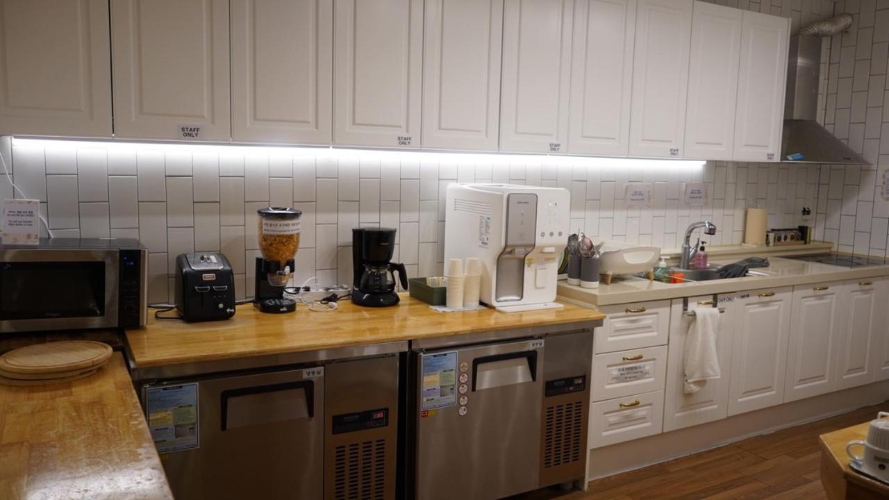 Hannahstay Women Only Guesthouse Чеджу Екстериор снимка
