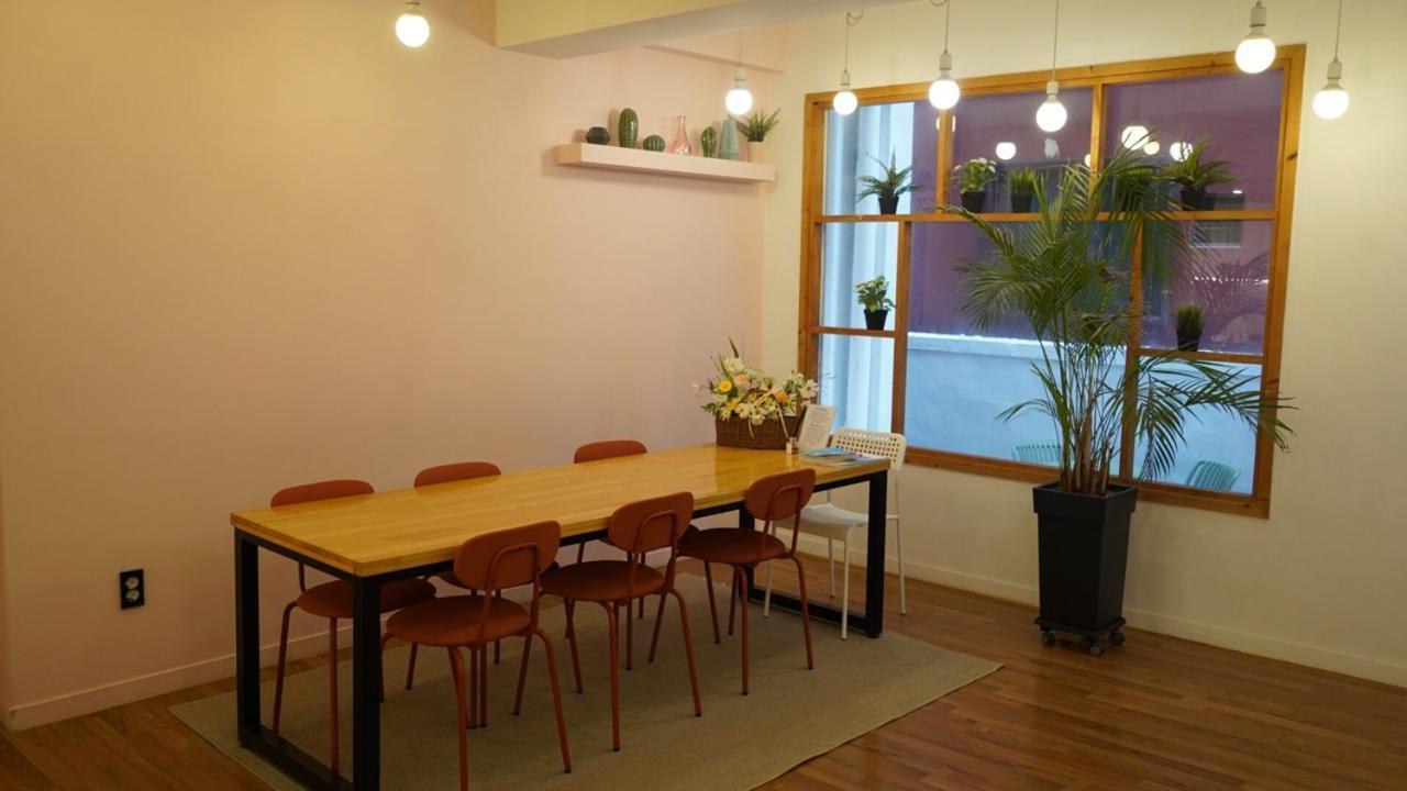 Hannahstay Women Only Guesthouse Чеджу Екстериор снимка