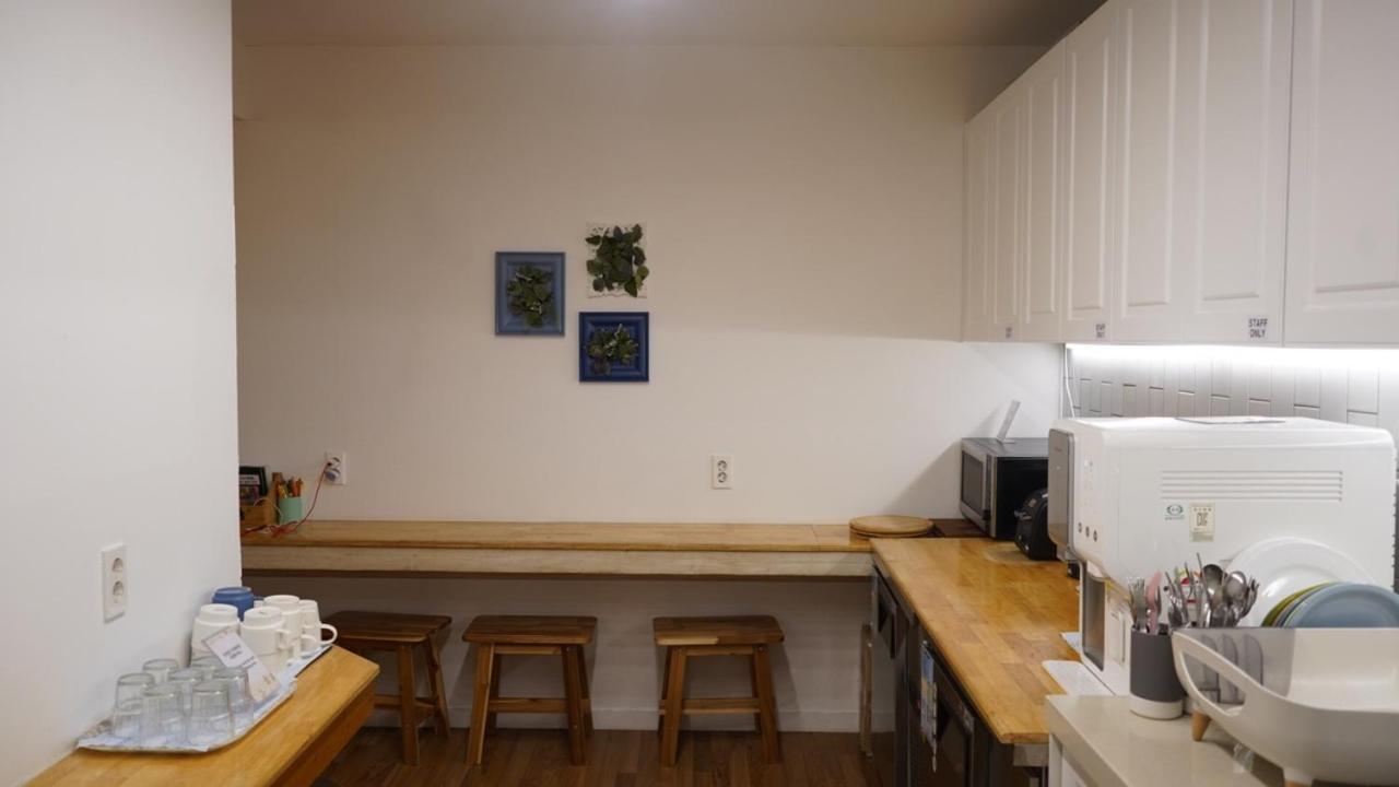 Hannahstay Women Only Guesthouse Чеджу Екстериор снимка